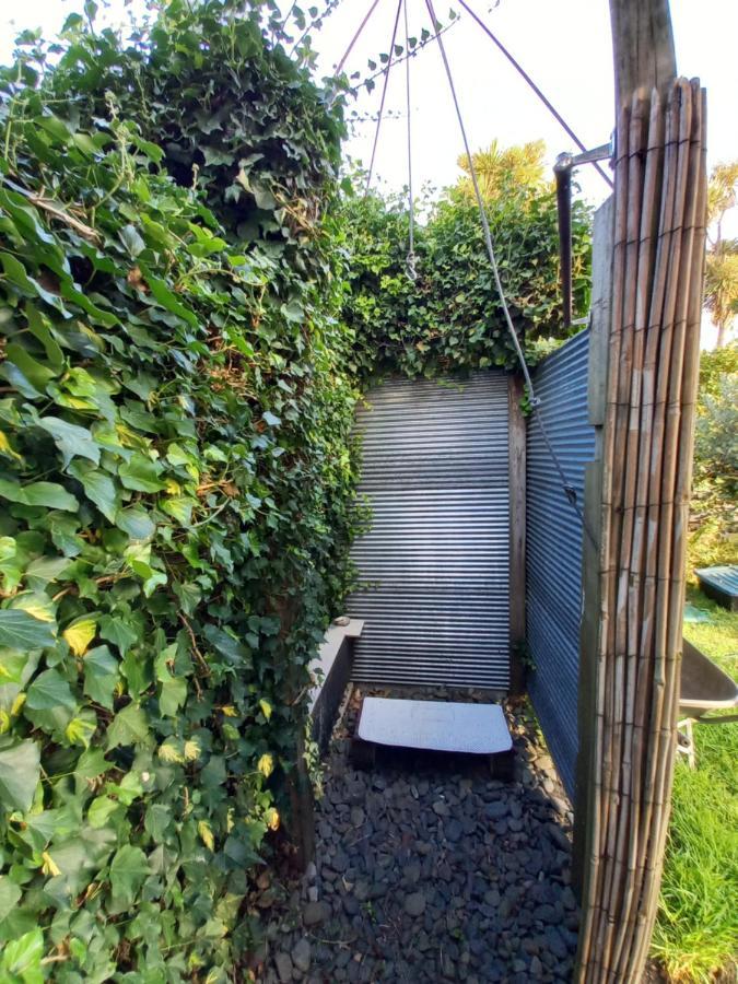 Birds Eyes Te Awanga Bed & Breakfast Bagian luar foto