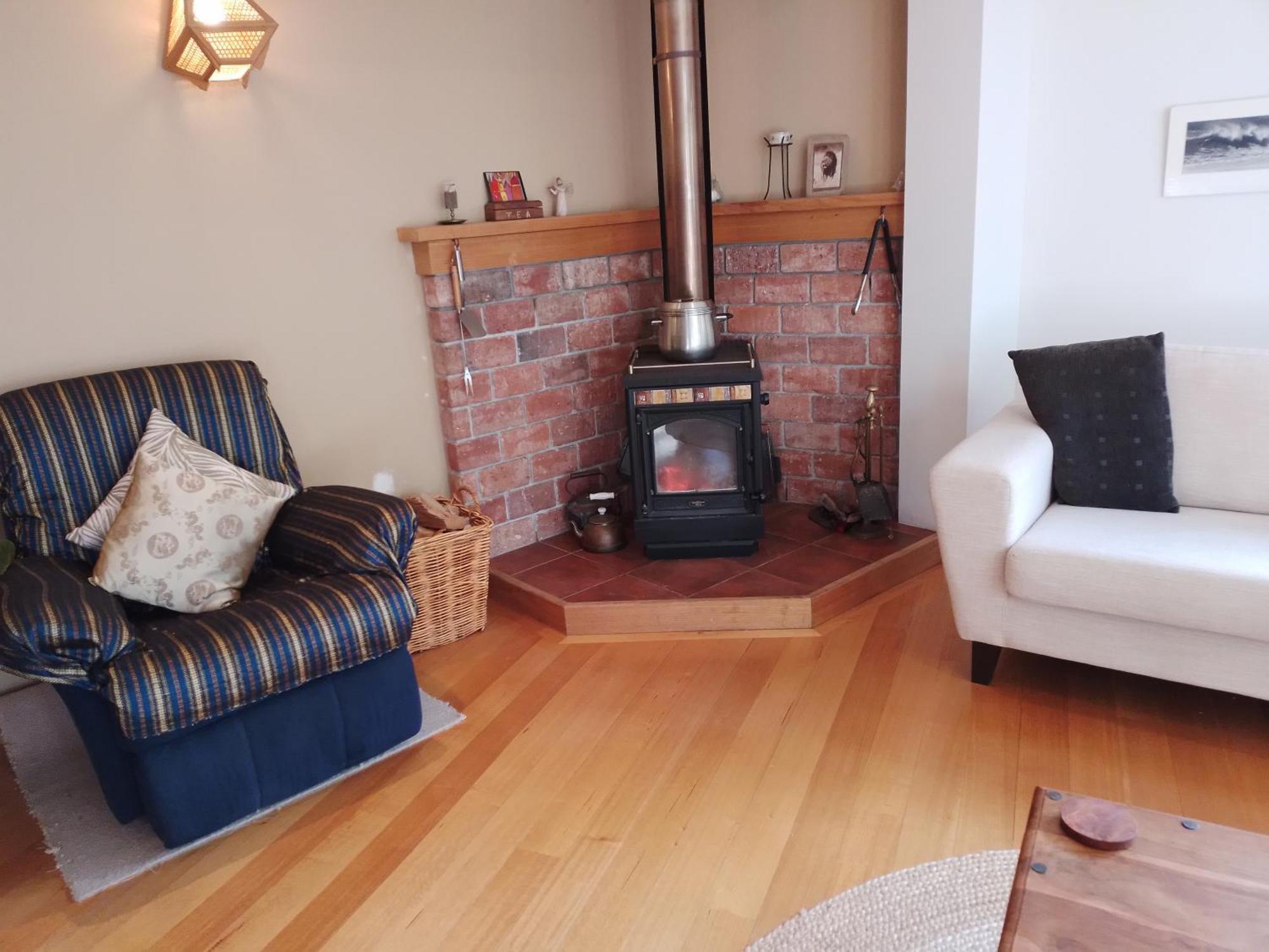 Birds Eyes Te Awanga Bed & Breakfast Bagian luar foto