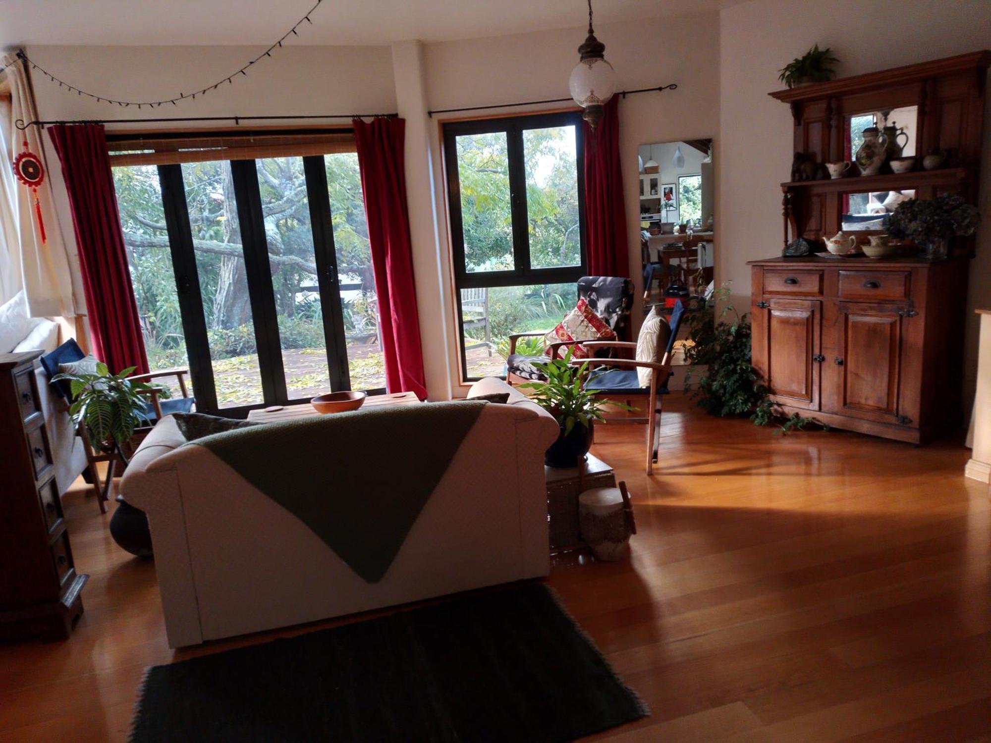 Birds Eyes Te Awanga Bed & Breakfast Bagian luar foto